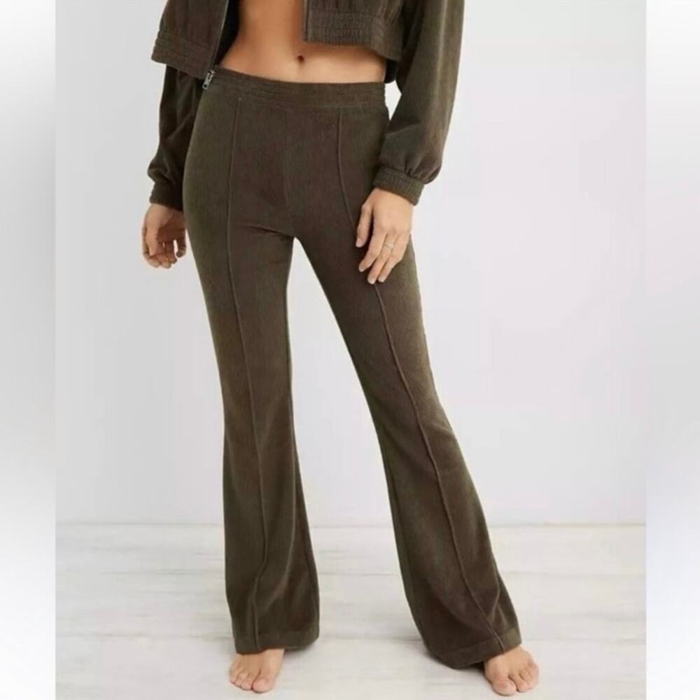 Aerie Groove On Rib Velour Flare Pants Olive Green Womens Large